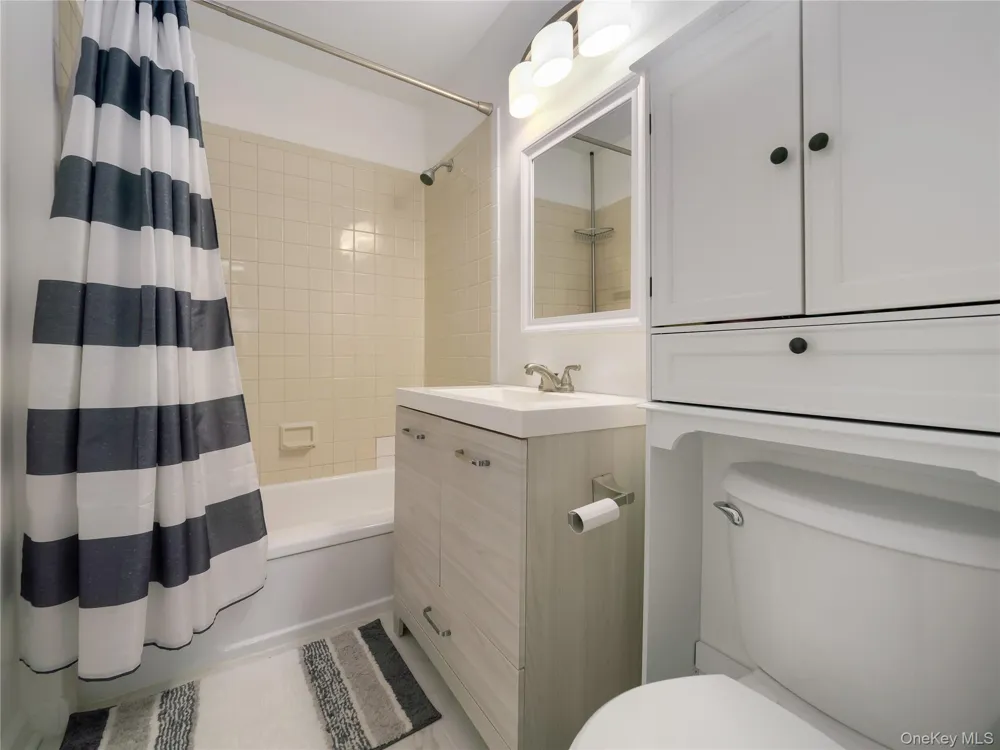 44 Johnes Street #207J Newburgh, NY 12550