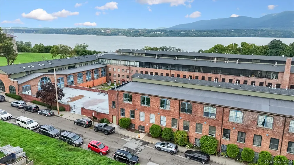 44 Johnes Street #207J Newburgh, NY 12550
