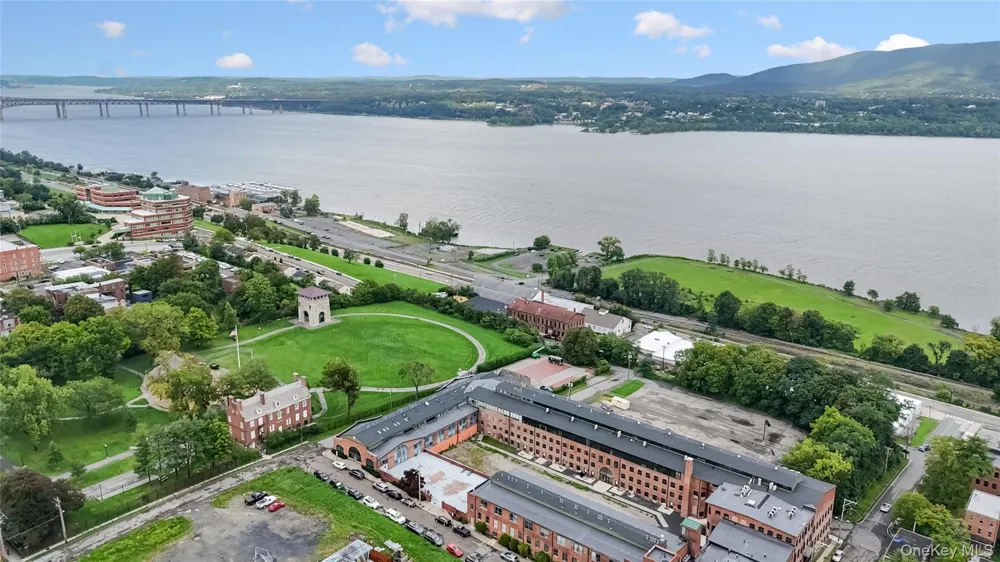 44 Johnes Street #207J Newburgh, NY 12550