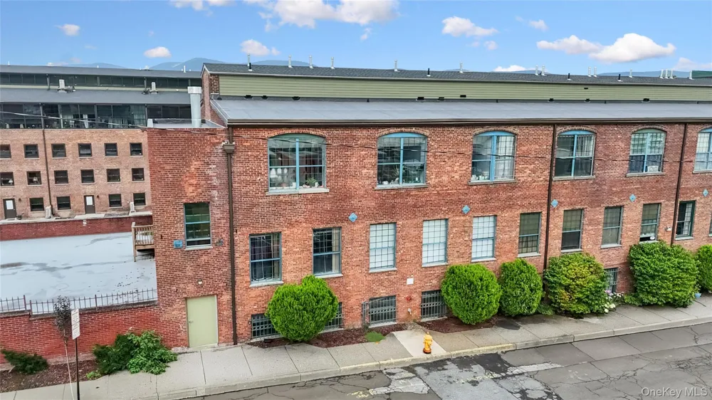 44 Johnes Street #207J Newburgh, NY 12550