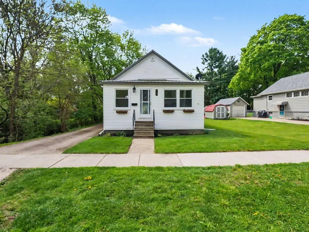 78 Westwood Street Hillsdale, MI 49242