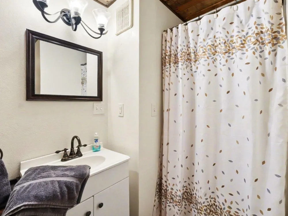 78 Westwood Street Hillsdale, MI 49242