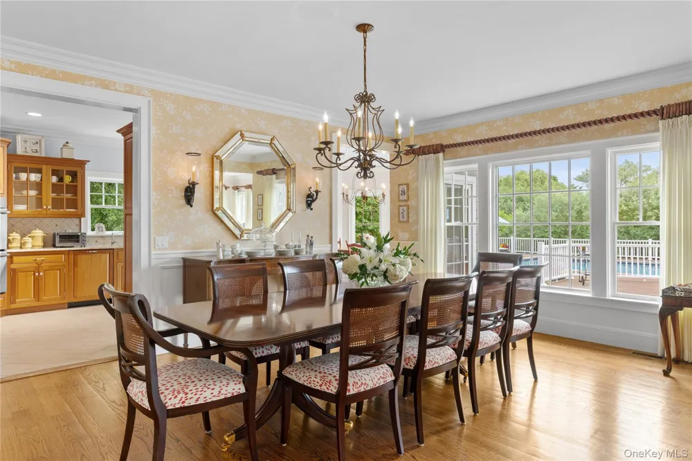 42 Jessup Lane Westhampton Beach, NY 11978