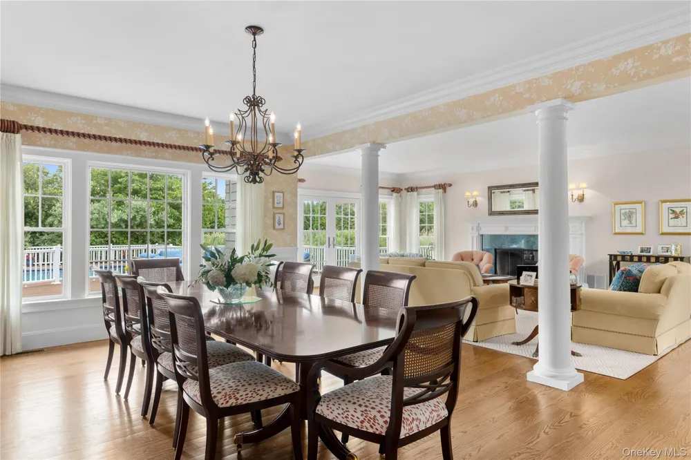42 Jessup Lane Westhampton Beach, NY 11978