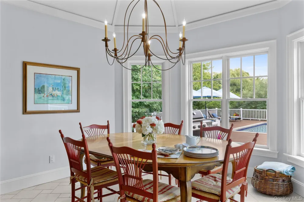 42 Jessup Lane Westhampton Beach, NY 11978