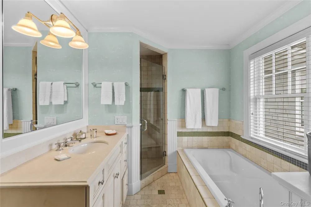 42 Jessup Lane Westhampton Beach, NY 11978