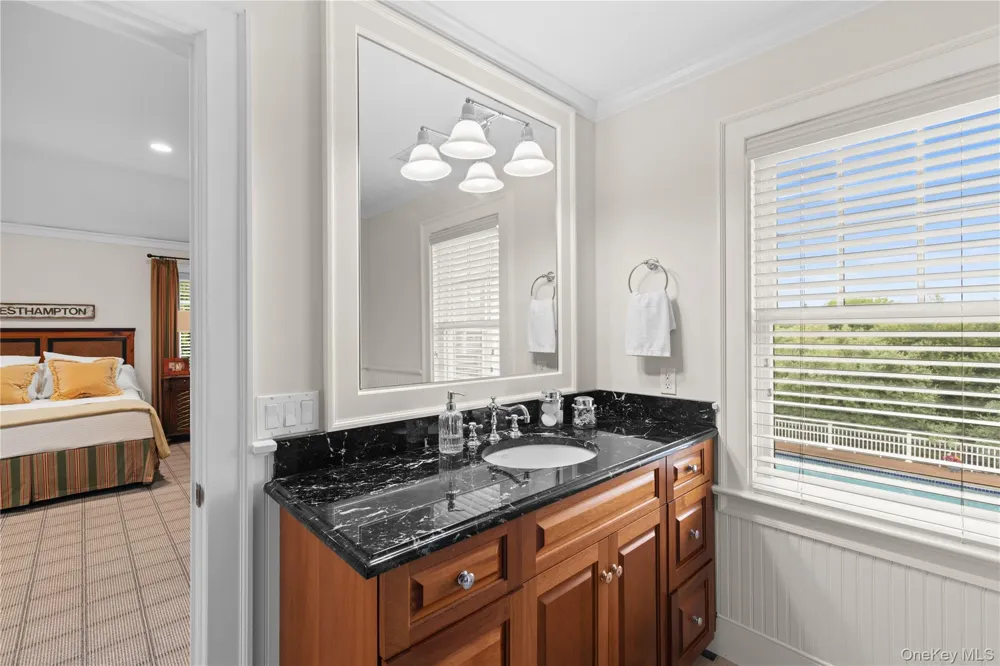 42 Jessup Lane Westhampton Beach, NY 11978