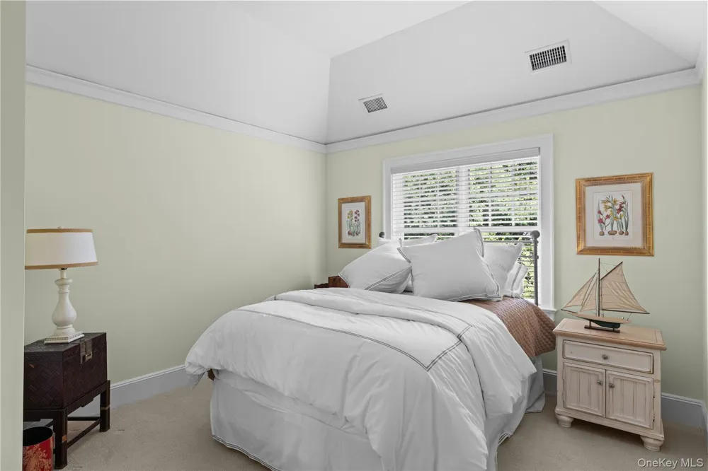 42 Jessup Lane Westhampton Beach, NY 11978