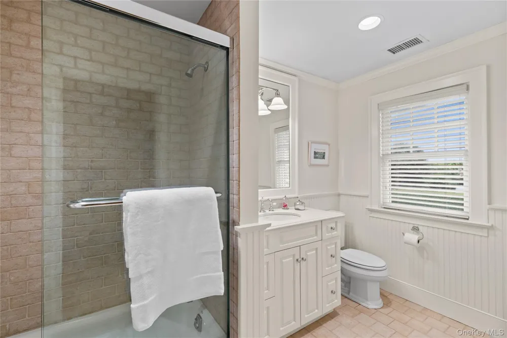 42 Jessup Lane Westhampton Beach, NY 11978