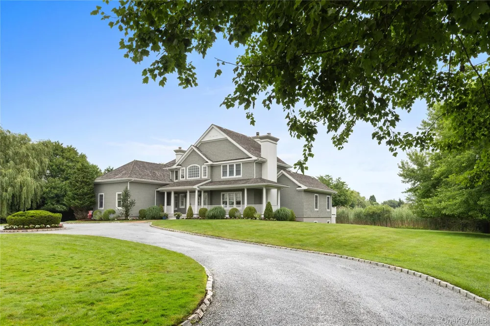 42 Jessup Lane Westhampton Beach, NY 11978