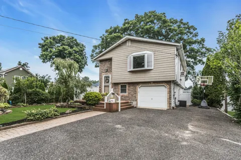 102 Willett Avenue