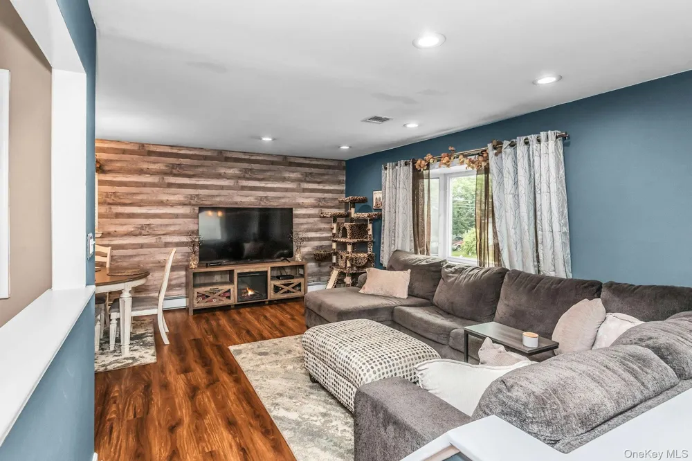 102 Willett Avenue Sayville, NY 11782