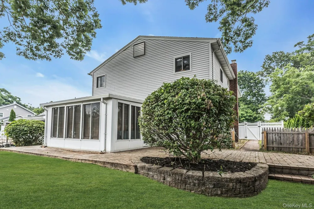 102 Willett Avenue Sayville, NY 11782