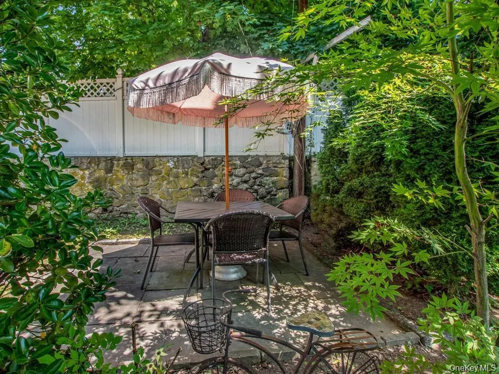 4 Depew Street Pleasantville, NY 10570