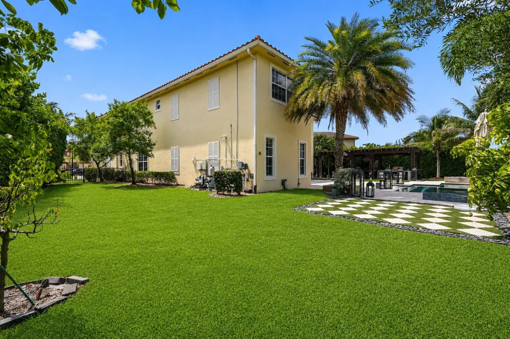 8861 Edgewater Place Parkland, FL 33076