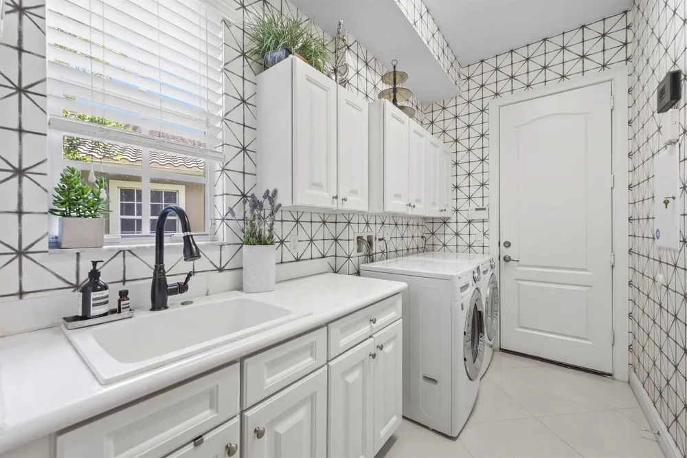 8861 Edgewater Place Parkland, FL 33076
