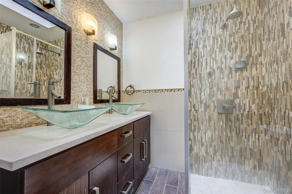 2537 89th Street East Elmhurst, NY 11369