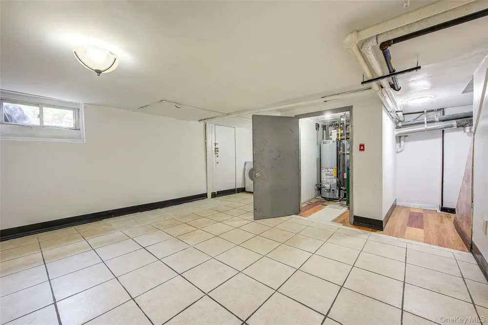 2537 89th Street East Elmhurst, NY 11369
