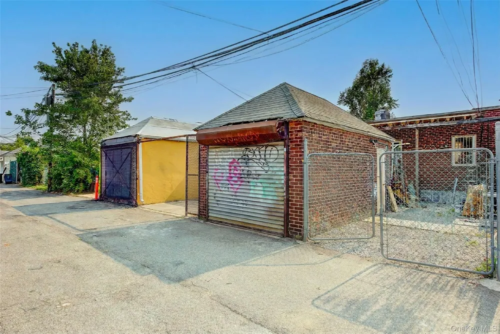 2537 89th Street East Elmhurst, NY 11369
