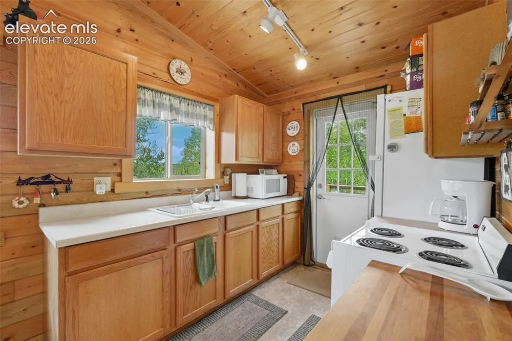 1600 Swiggler Road Jefferson, CO 80456