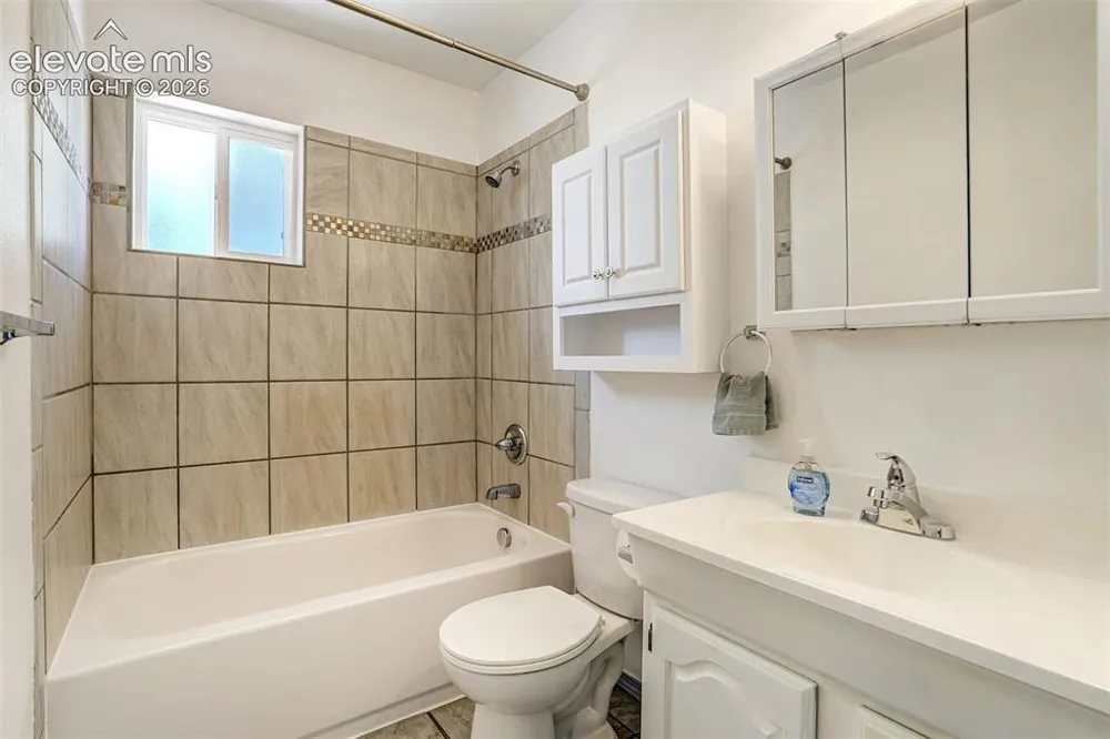 3025 Grandview Street Colorado Springs, CO 80907