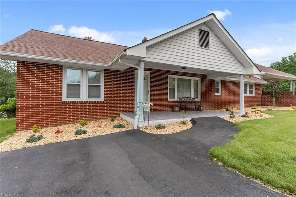 290 Riverview Drive Sparta, NC 28675