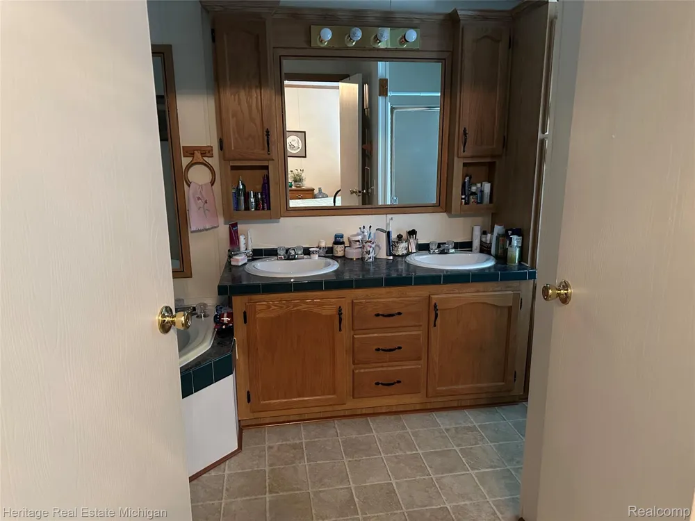 188 Chinkapin Rill Fenton City, MI 48430