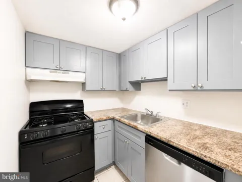 1825 BRIDGETOWN PIKE #706