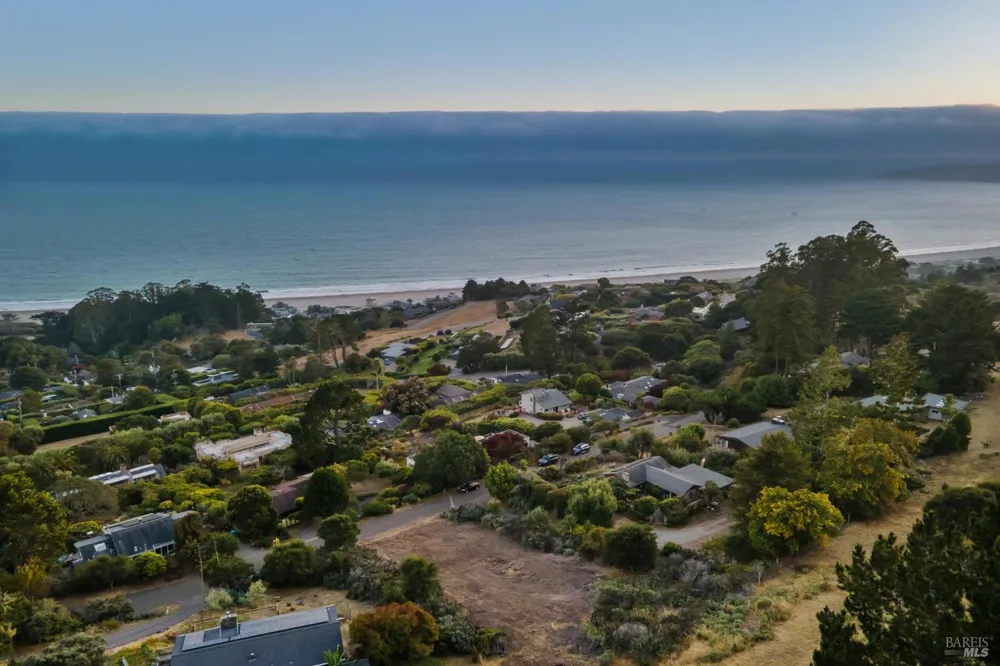 21 Avenida Las Baulinas Stinson Beach, CA 94970