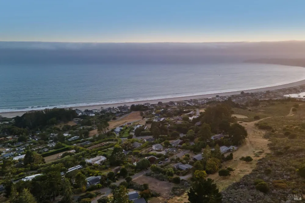 21 Avenida Las Baulinas Stinson Beach, CA 94970