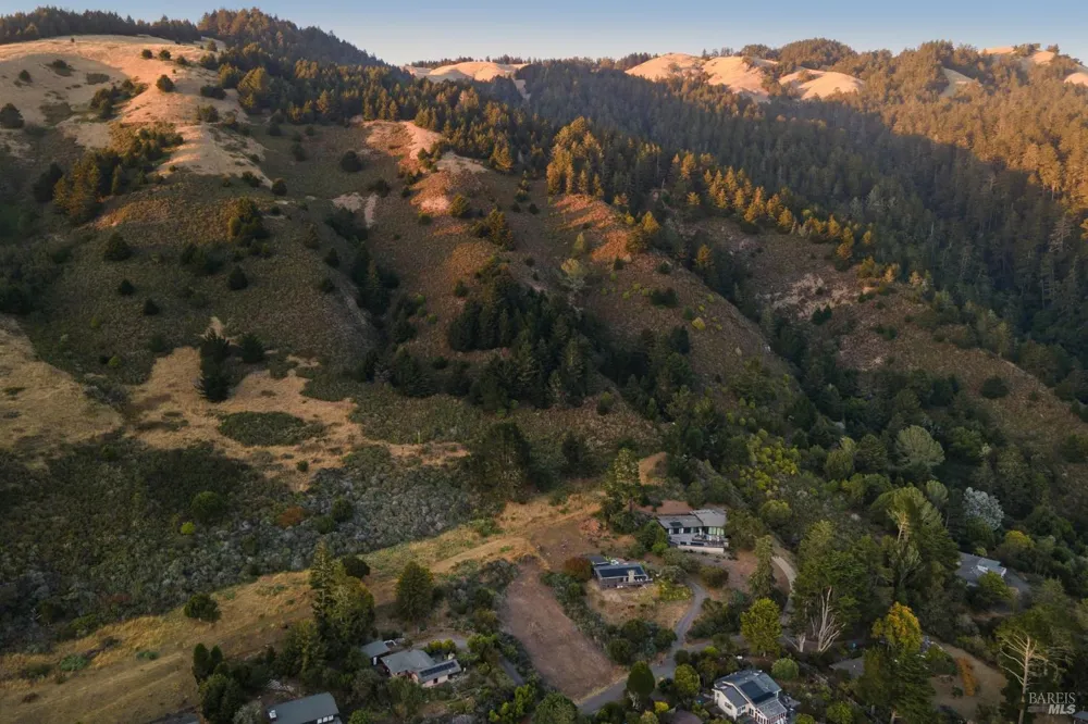21 Avenida Las Baulinas Stinson Beach, CA 94970