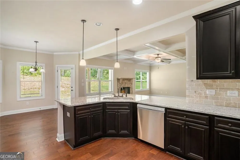 381 Homestead CIR Forsyth, GA 31029