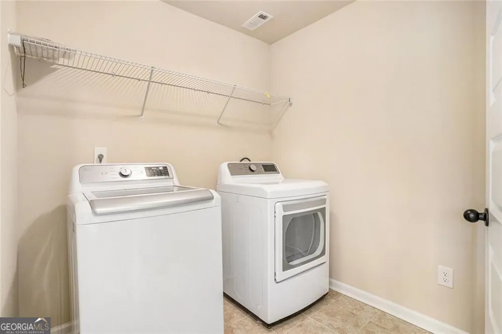 381 Homestead CIR Forsyth, GA 31029