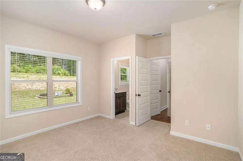 381 Homestead CIR Forsyth, GA 31029