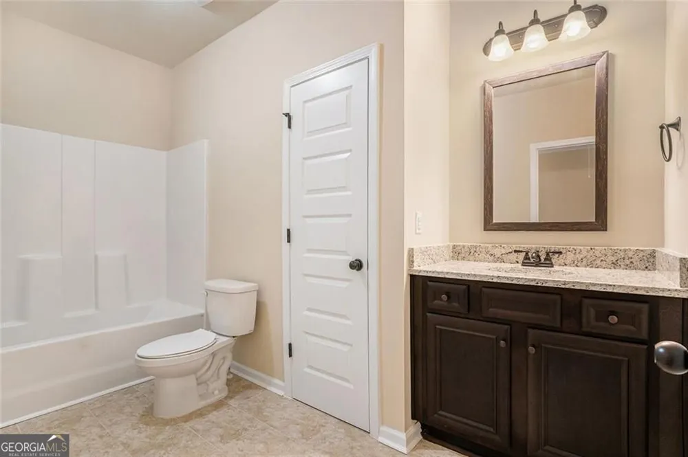 381 Homestead CIR Forsyth, GA 31029