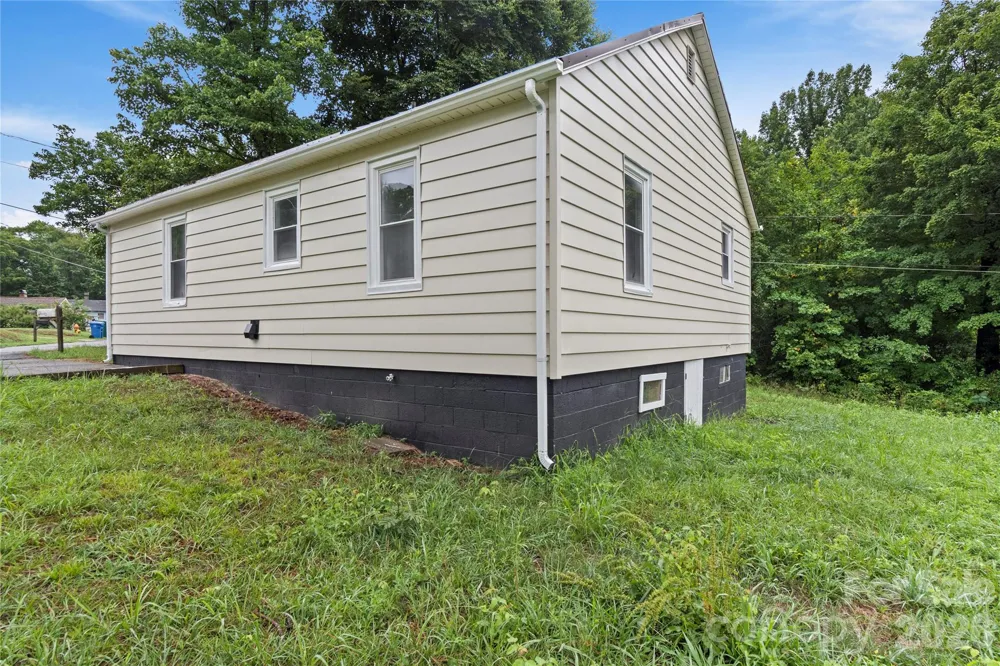 119 Osborne Street Jonesville, NC 28642