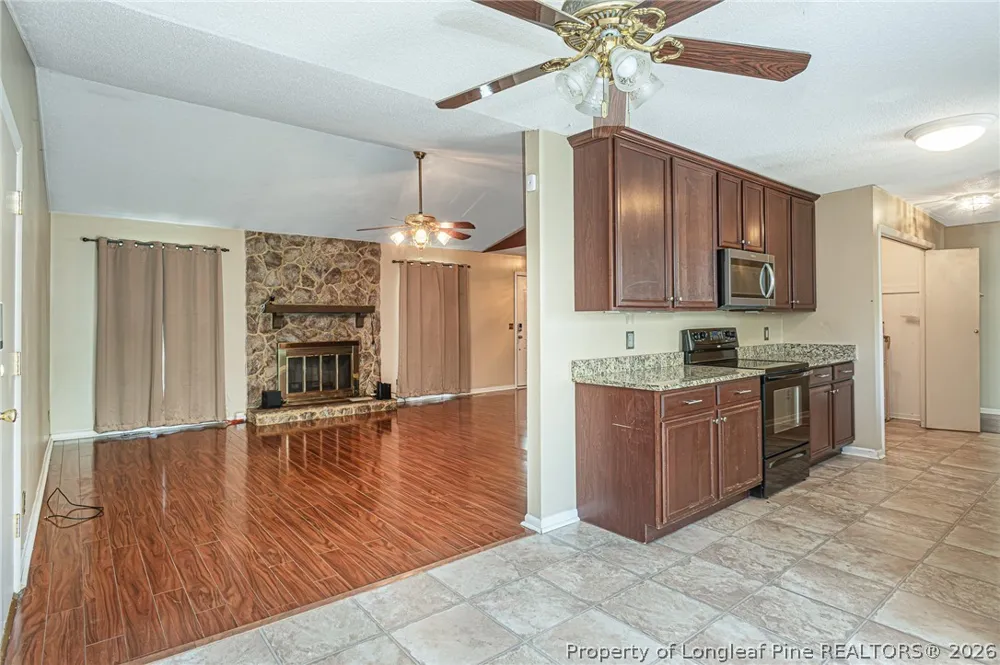 3391 Hawthorne Street Hope Mills, NC 28348