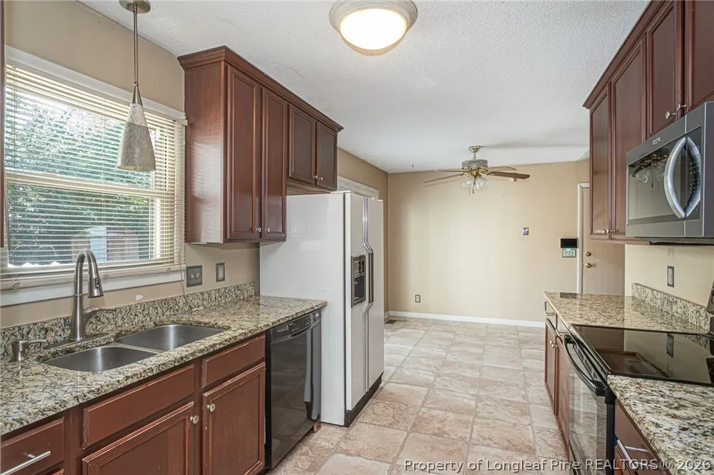 3391 Hawthorne Street Hope Mills, NC 28348