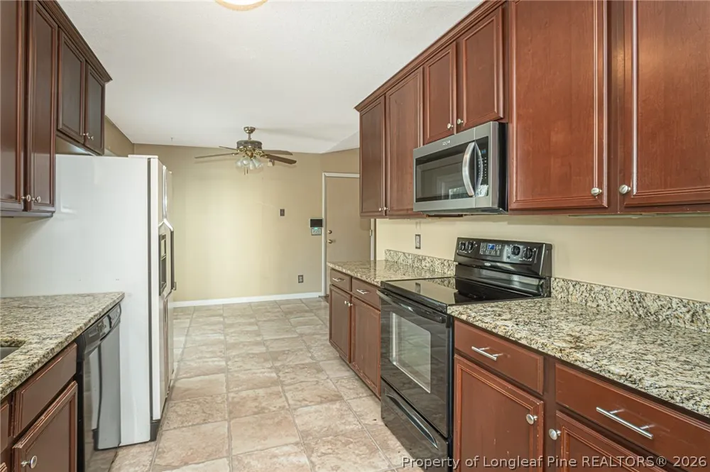 3391 Hawthorne Street Hope Mills, NC 28348