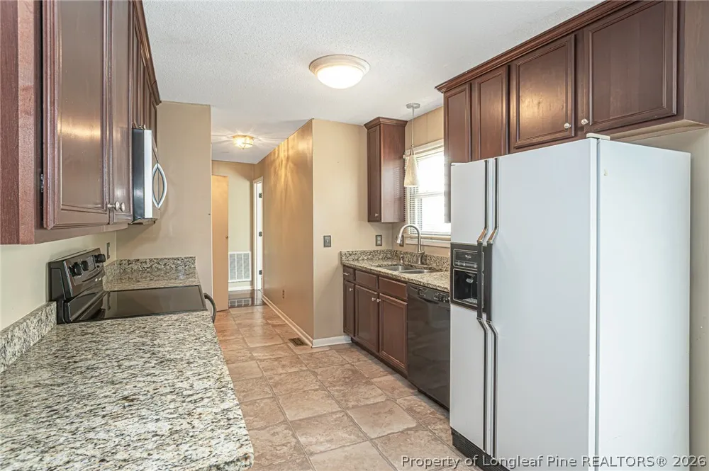 3391 Hawthorne Street Hope Mills, NC 28348