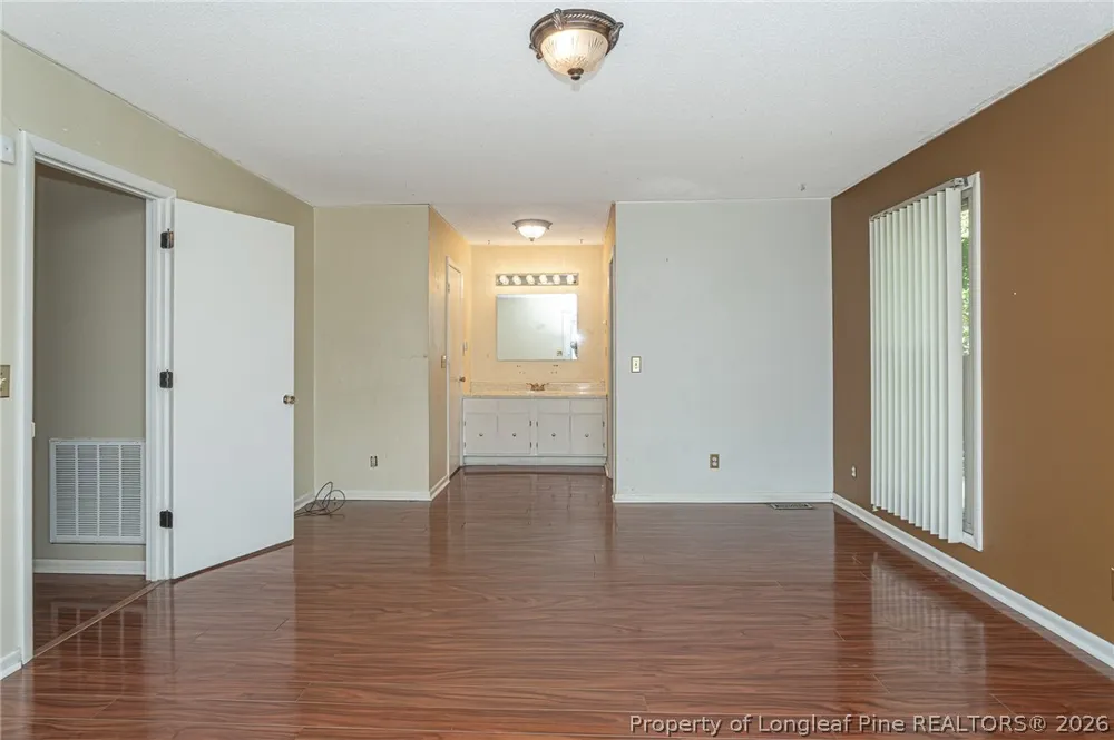 3391 Hawthorne Street Hope Mills, NC 28348