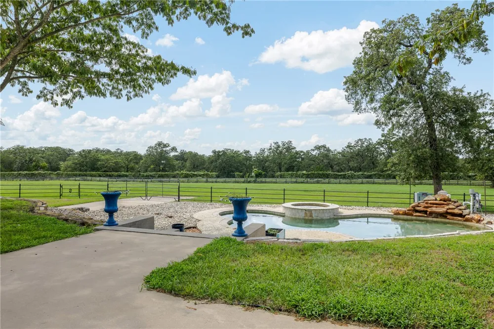 4845 County Road 119 Caldwell, TX 77836