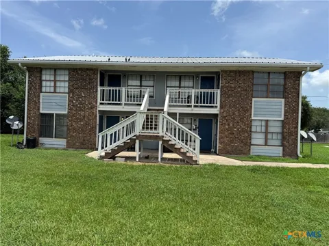 1601 Meadowview Drive