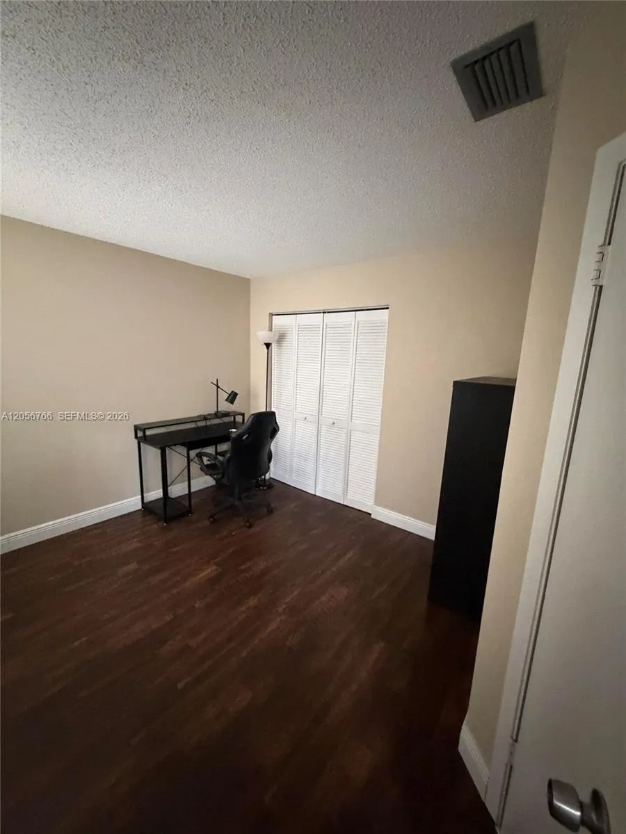 7454 NW 34th St Lauderhill, FL 33319