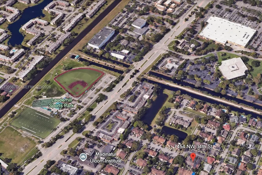 7454 NW 34th St Lauderhill, FL 33319