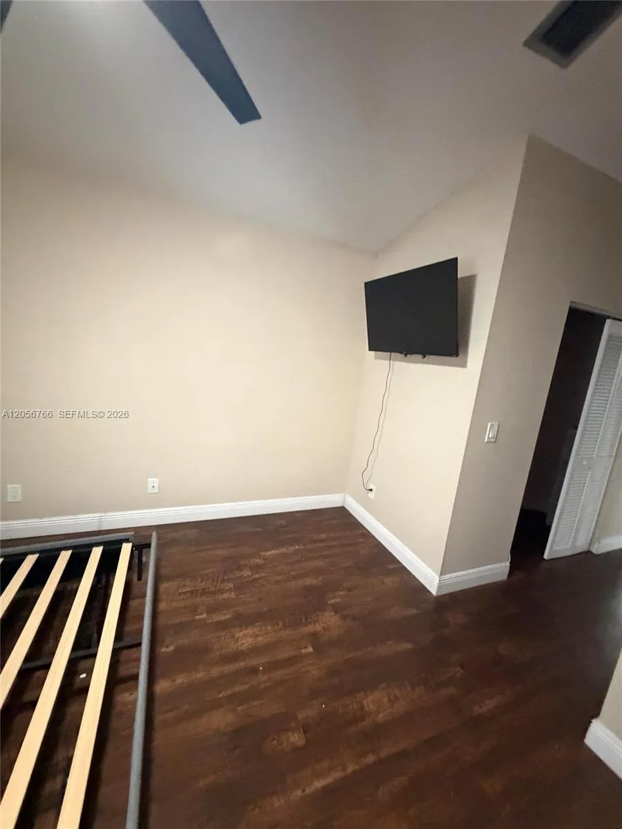 7454 NW 34th St Lauderhill, FL 33319