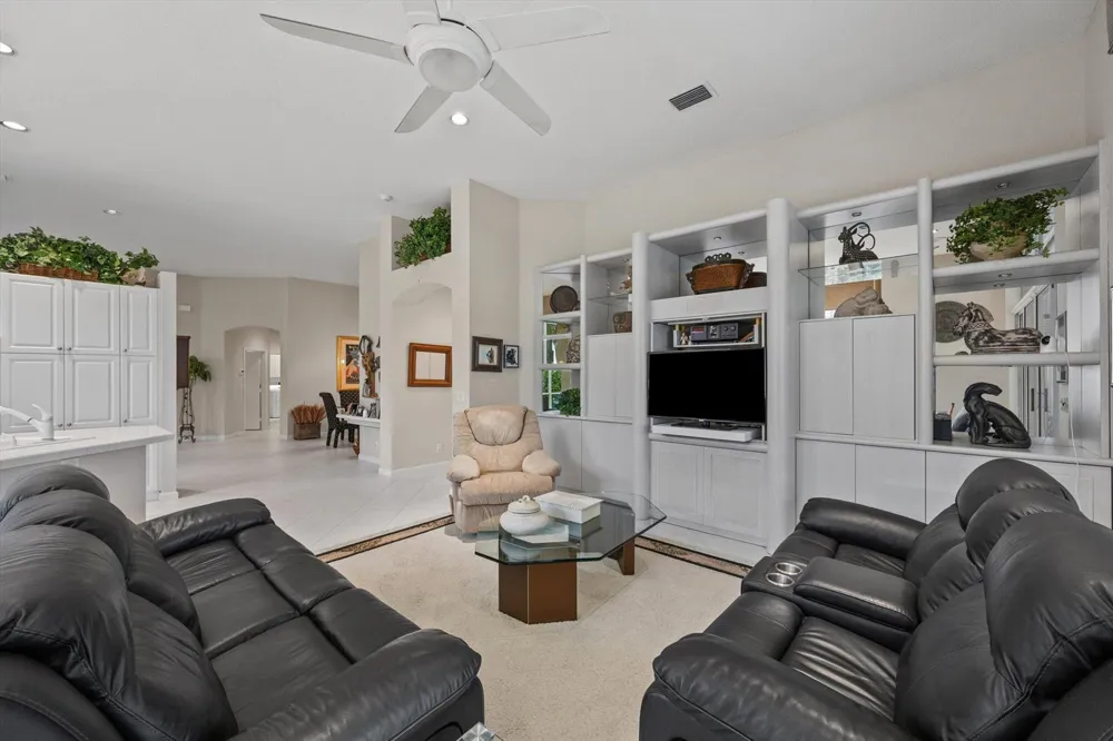 4674 HAZLETON LANE Lake Worth, FL 33449