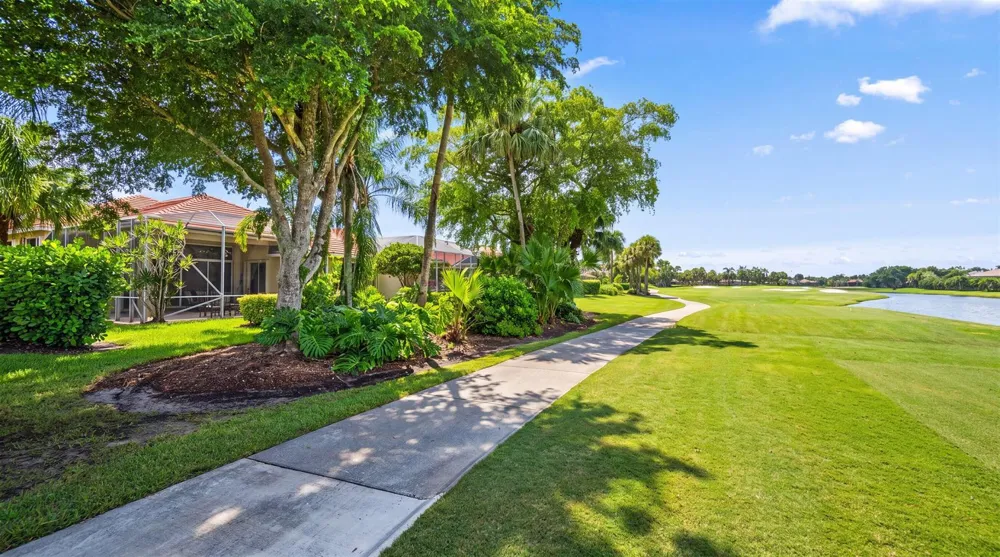 4674 HAZLETON LANE Lake Worth, FL 33449