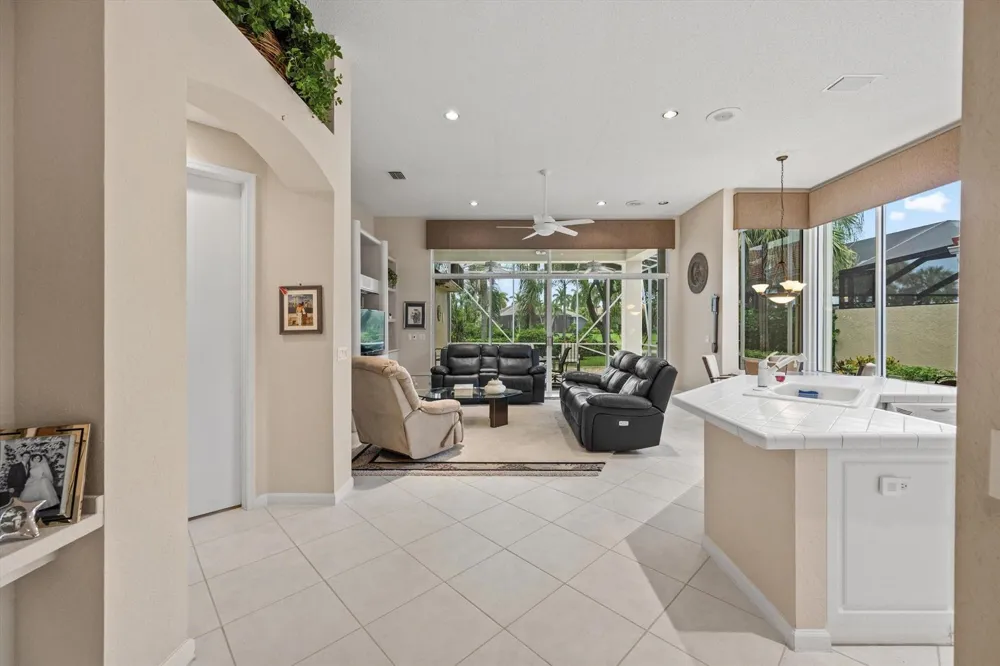 4674 HAZLETON LANE Lake Worth, FL 33449
