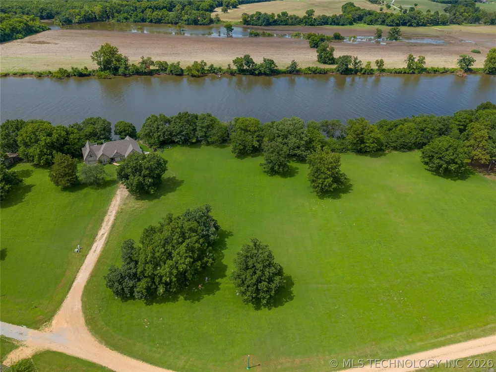 10 Galloway Bay Strang, OK 74367